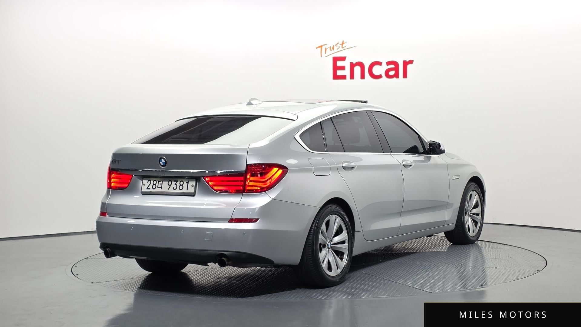 BMW 5 Series GT (F07) 2011 — миниатюра 2