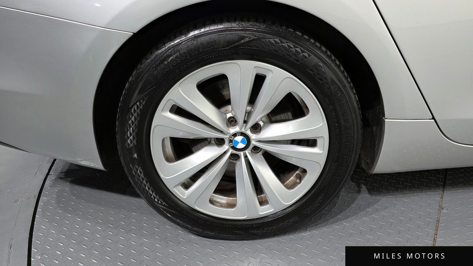 BMW 5 Series GT (F07) 2011 — миниатюра 5