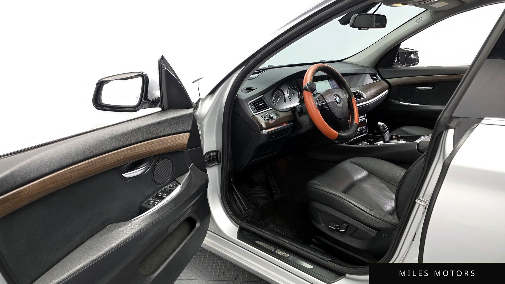 BMW 5 Series GT (F07) 2011 — миниатюра 10
