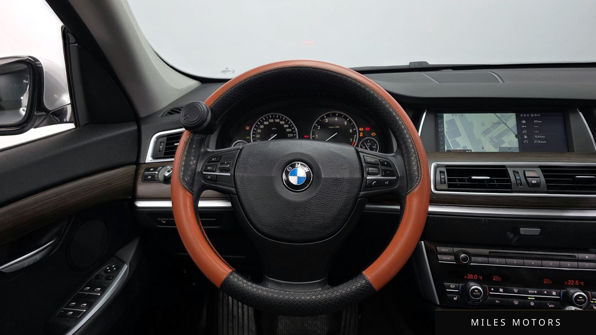 BMW 5 Series GT (F07) 2011 — миниатюра 13