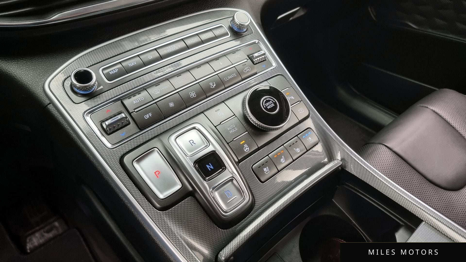 Hyundai Santafe 2021 — миниатюра 9