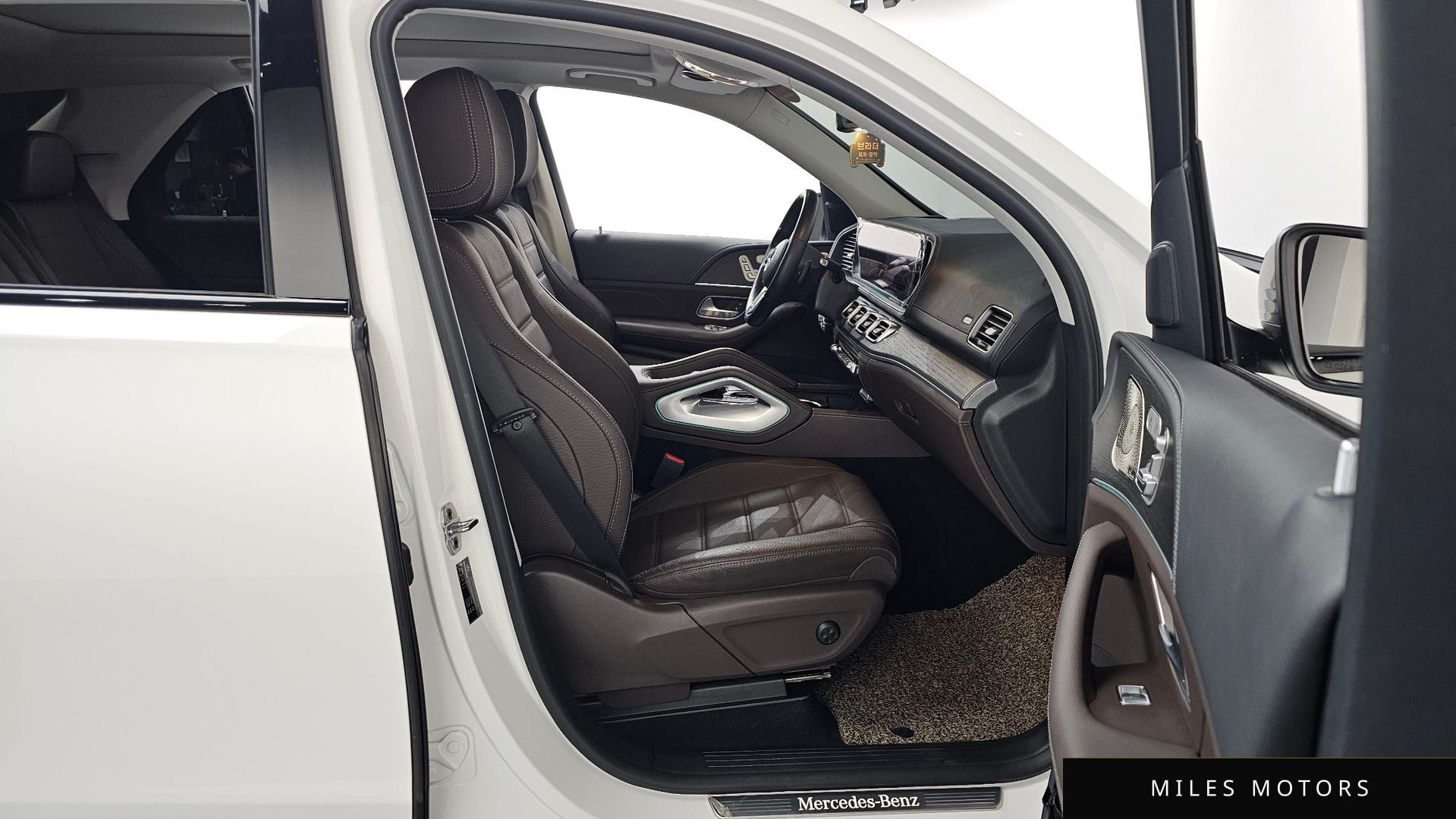 Mercedes-Benz GLE-클래스 W167 2022 — миниатюра 11