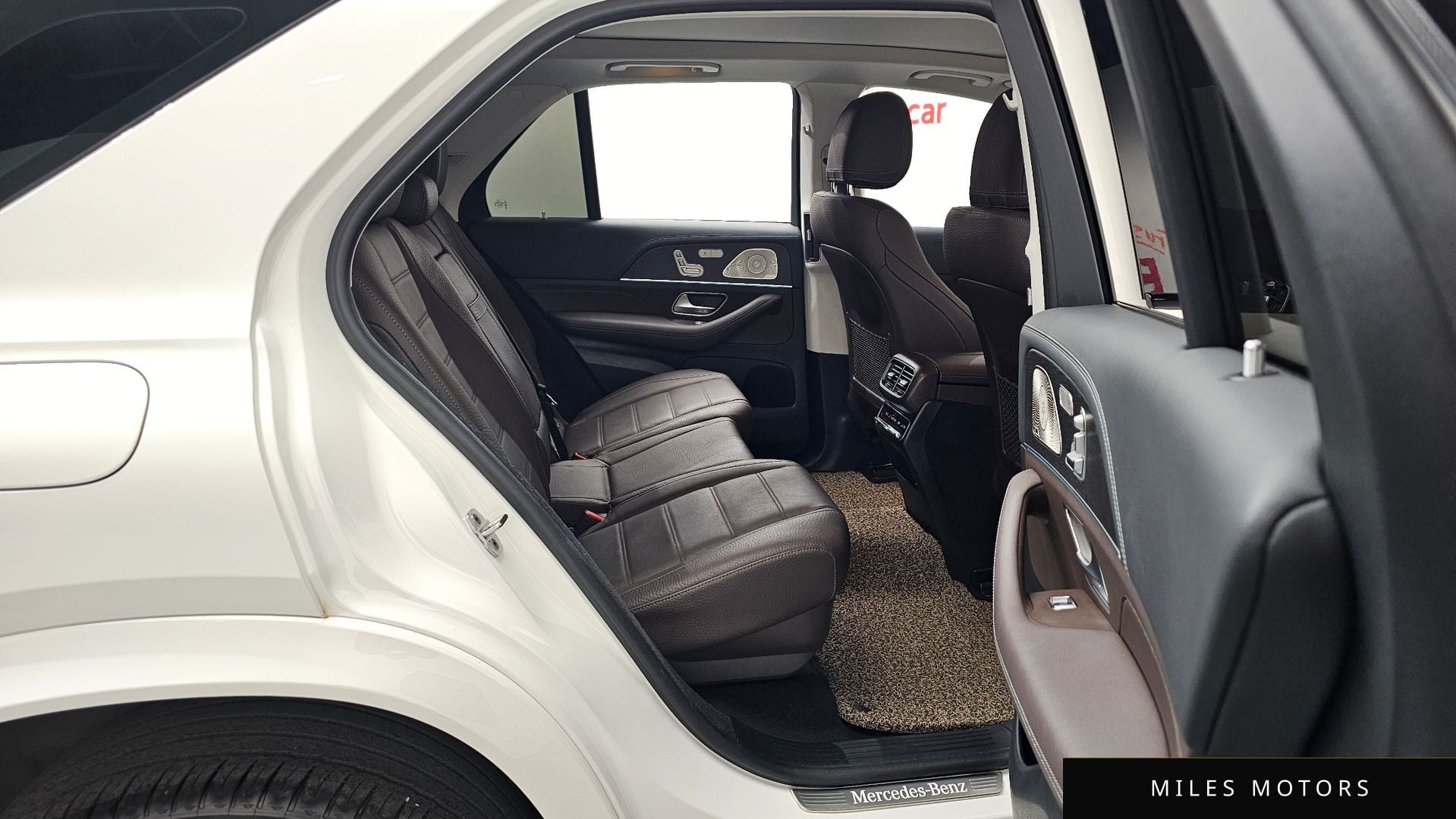 Mercedes-Benz GLE-클래스 W167 2022 — миниатюра 12