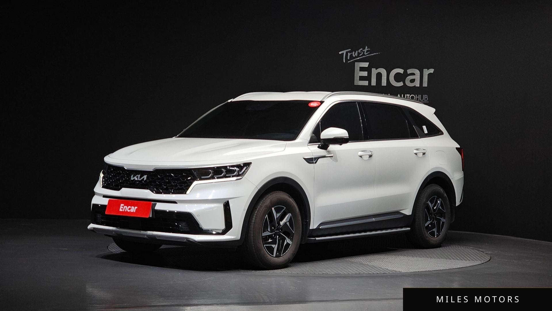 Kia Sorento 2023 — фото 1 из 12