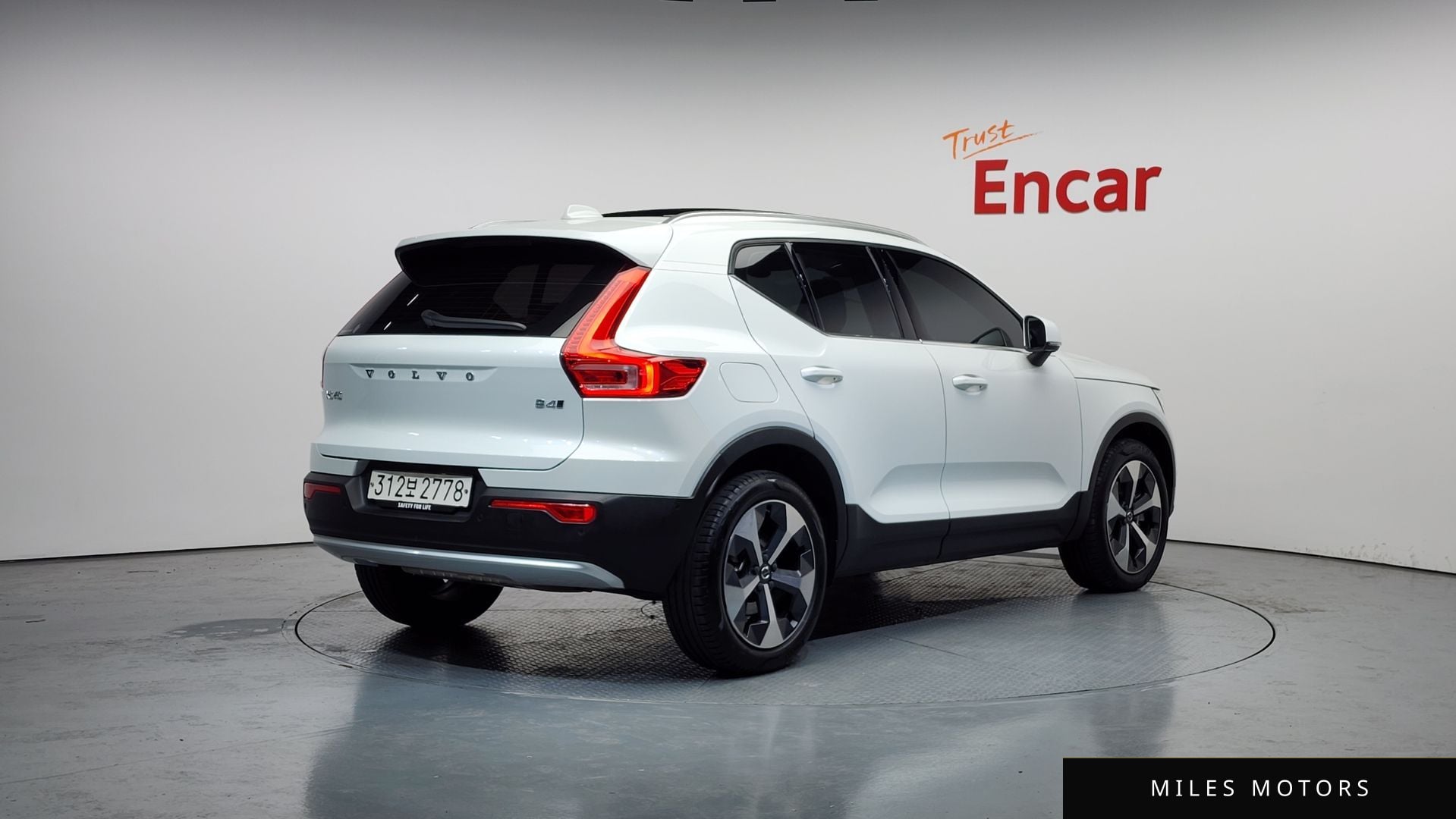 Volvo XC40 2023 — миниатюра 2