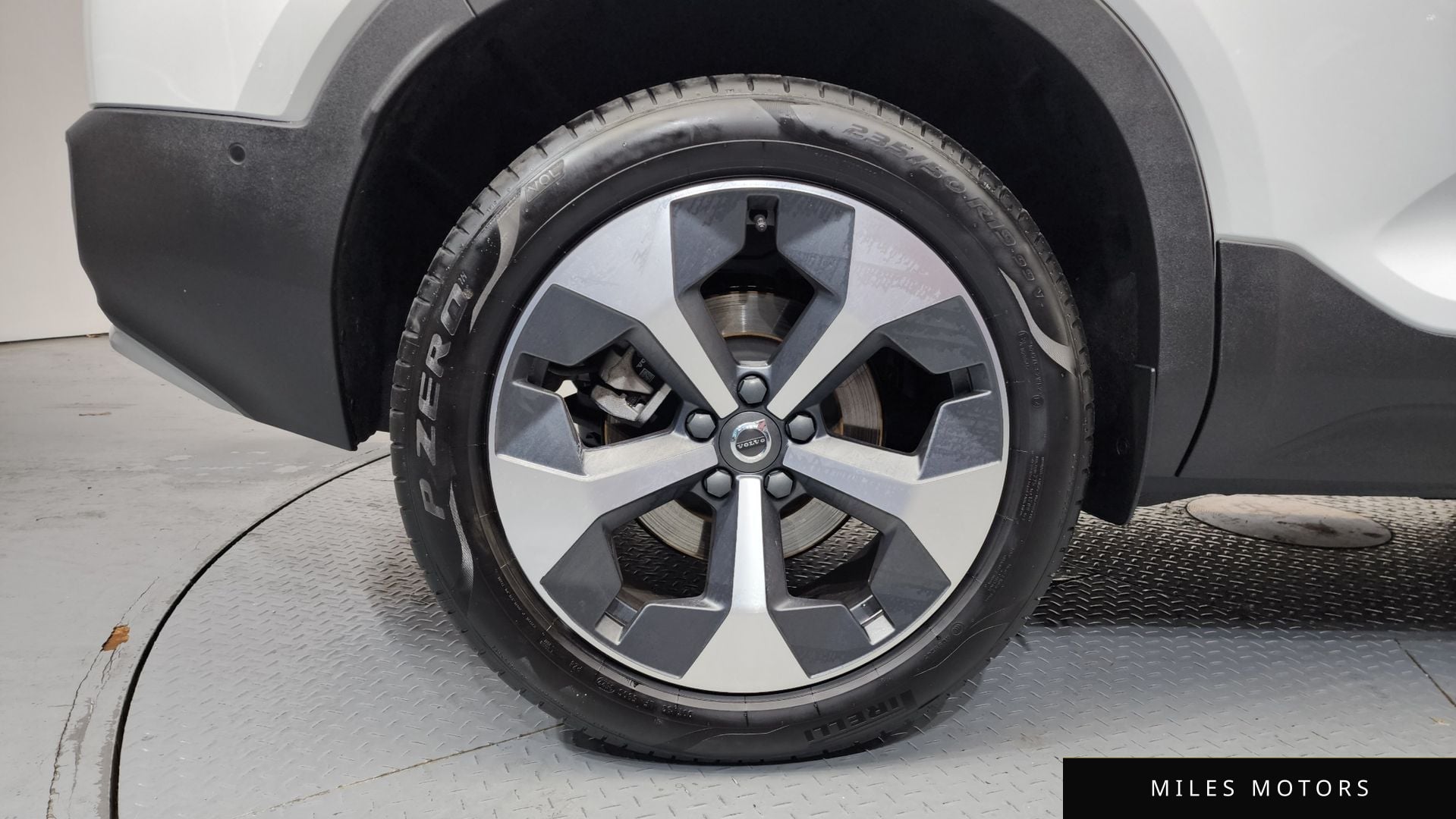 Volvo XC40 2023 — миниатюра 5