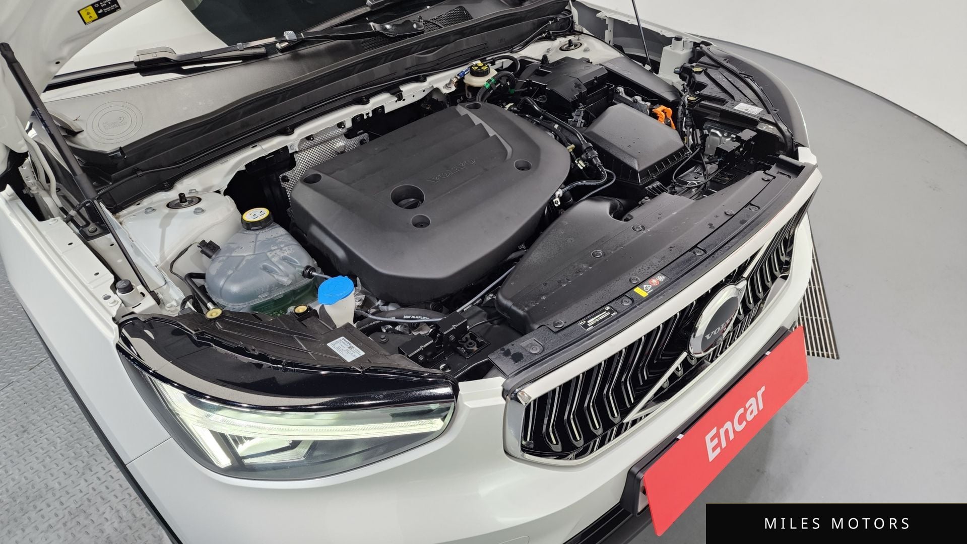 Volvo XC40 2023 — миниатюра 6
