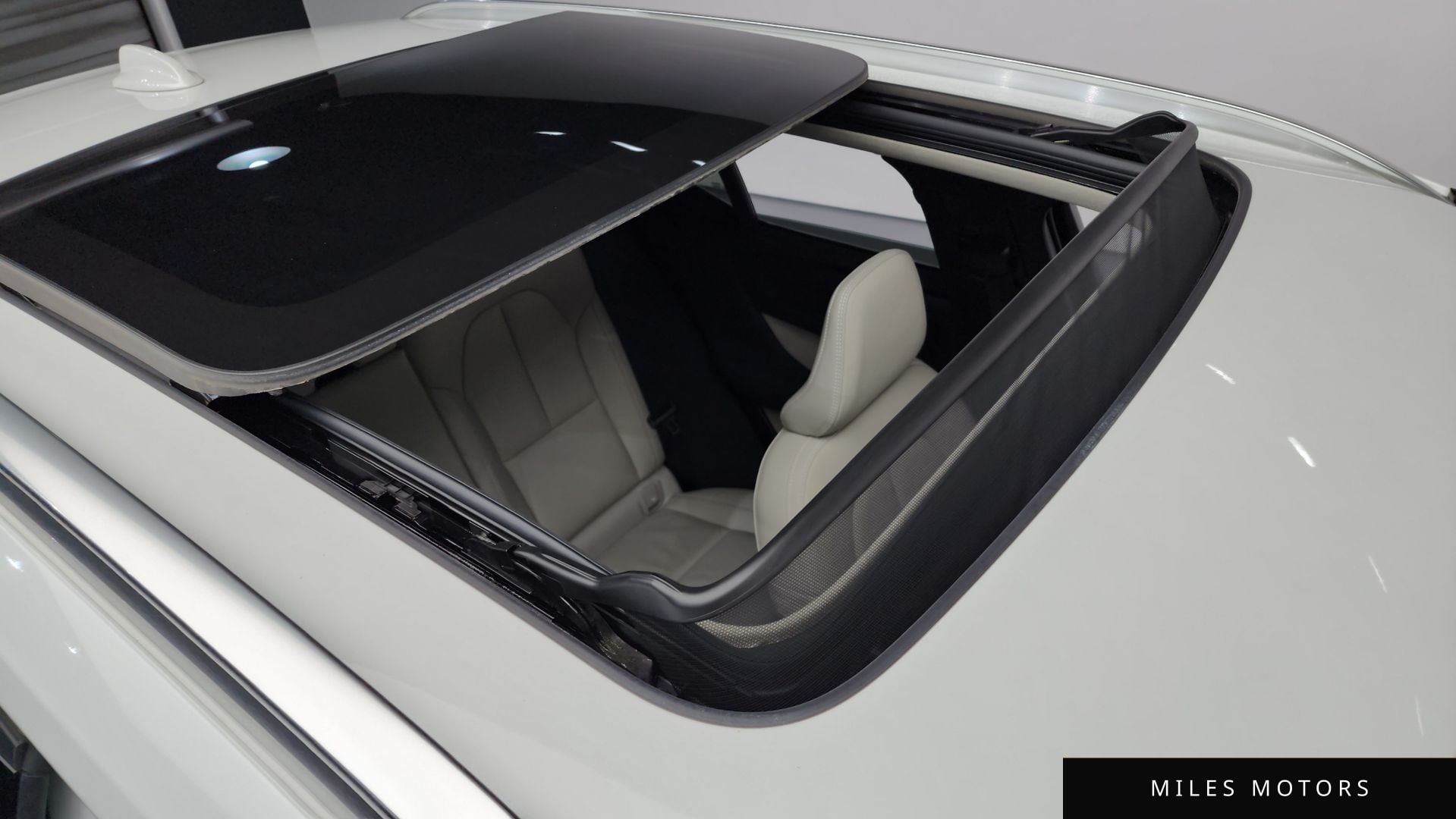 Volvo XC40 2023 — миниатюра 19
