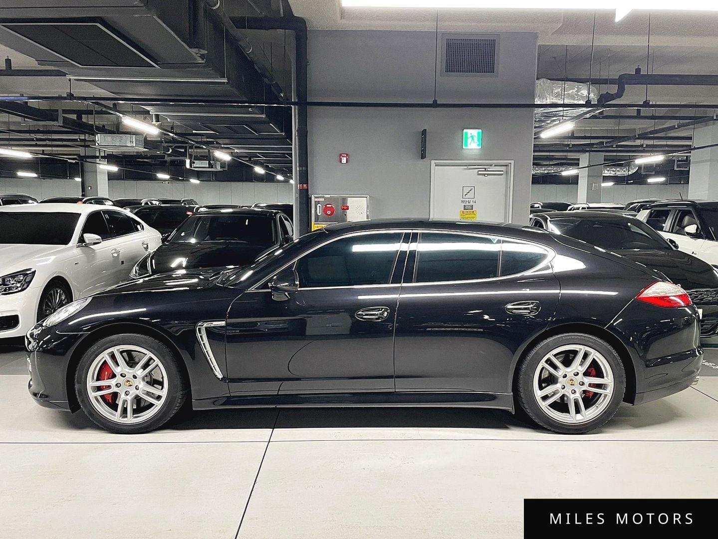 Porsche Panamera 2010 — миниатюра 3