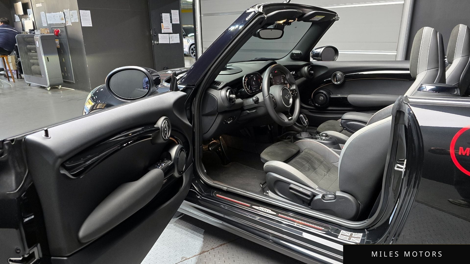 MINI Cooper Convertible 2023 — миниатюра 11