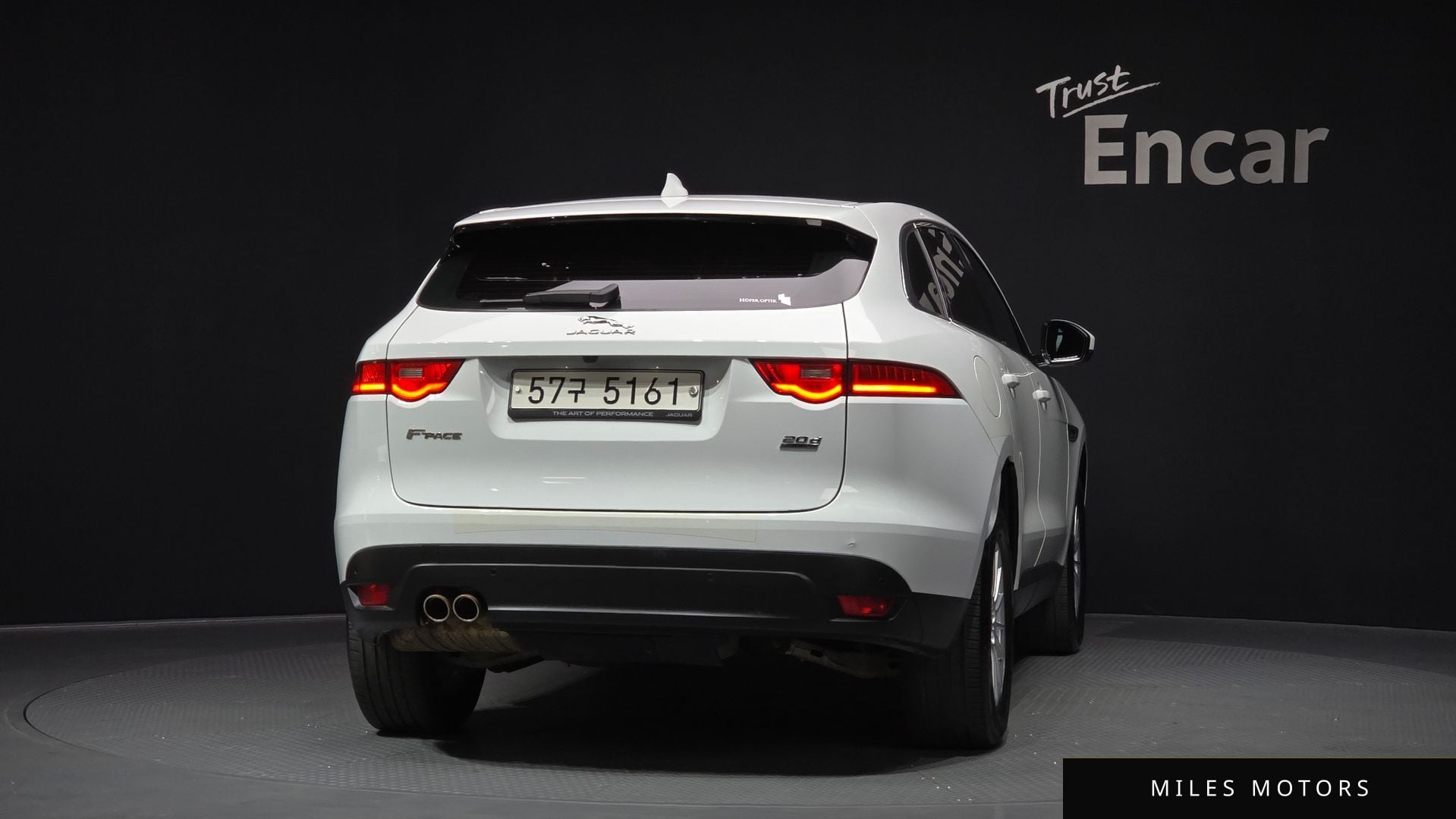 Jaguar F-PACE 2017 — миниатюра 4