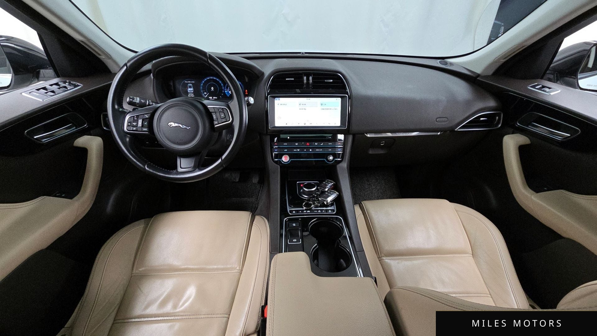 Jaguar F-PACE 2017 — миниатюра 7