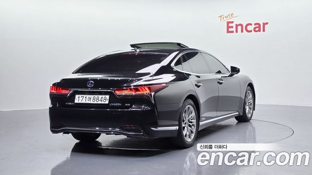 Лексус LS500h 2018 — миниатюра 2