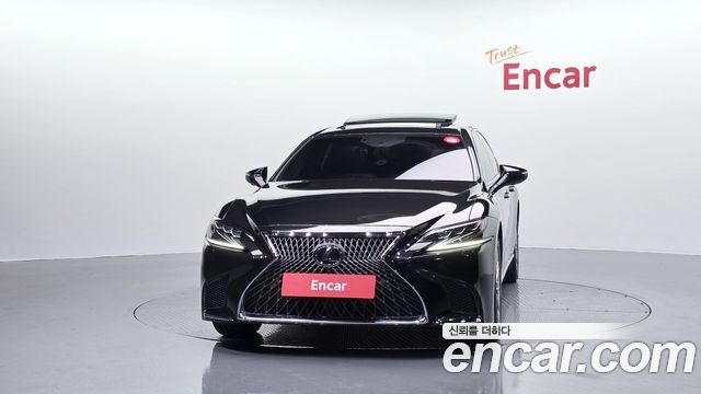 Лексус LS500h 2018 — миниатюра 3