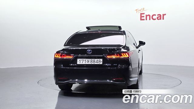 Лексус LS500h 2018 — миниатюра 4