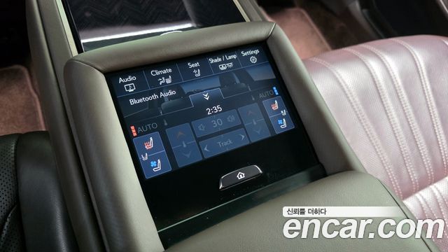 Лексус LS500h 2018 — миниатюра 19