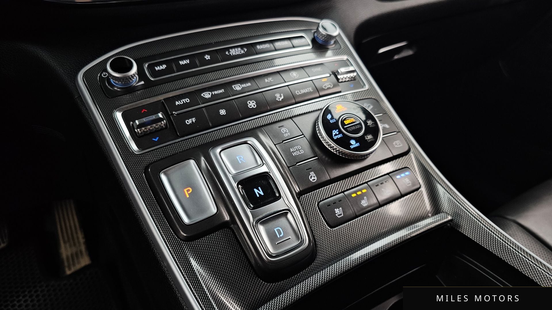 Hyundai Santafe 2023 — миниатюра 9