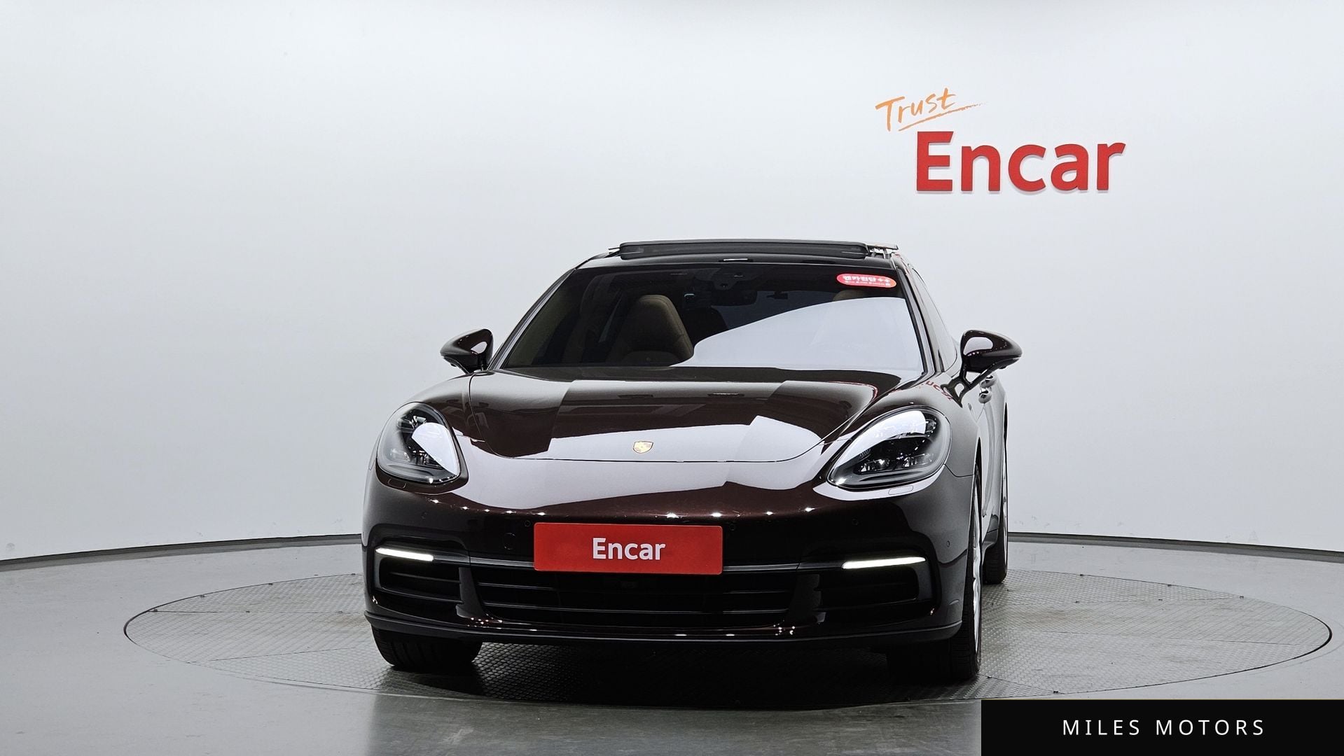 Porsche Panamera 2018 — миниатюра 2