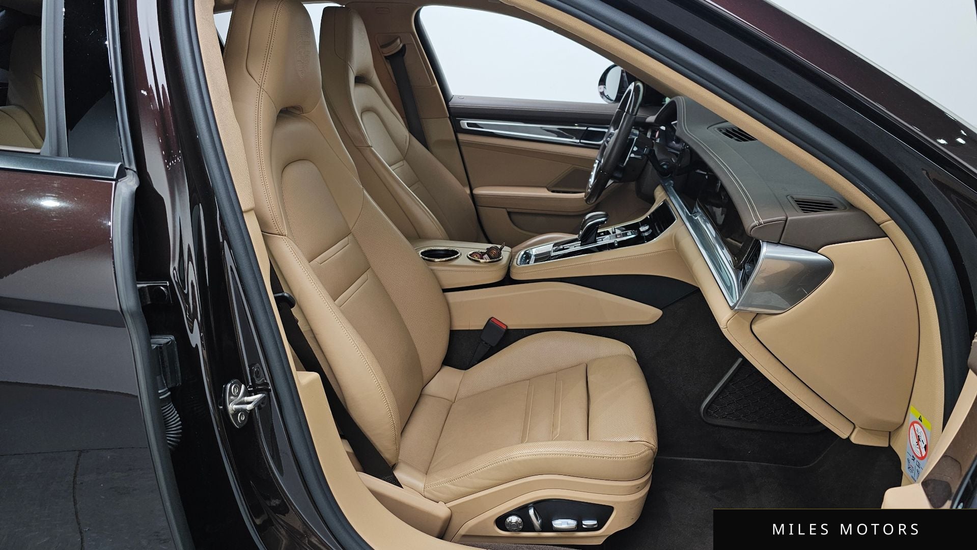 Porsche Panamera 2018 — миниатюра 11