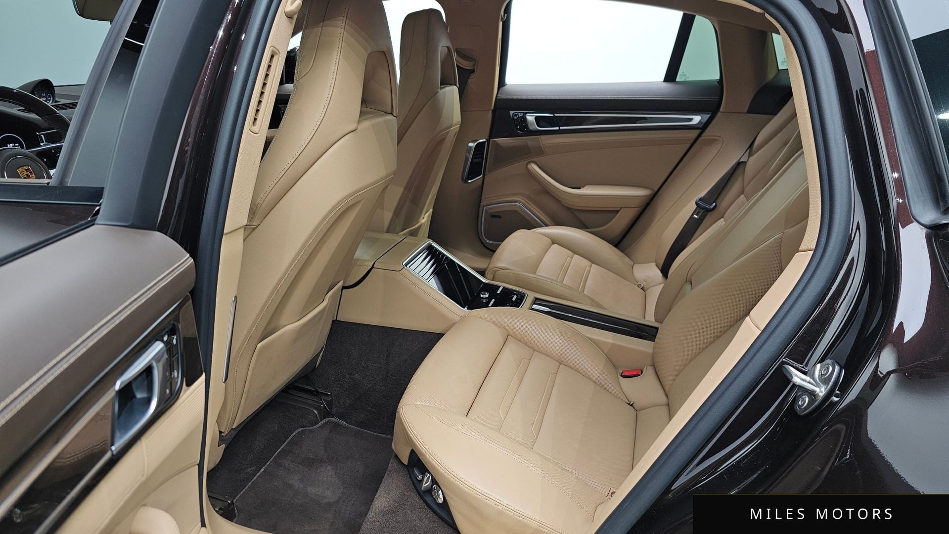 Porsche Panamera 2018 — миниатюра 12