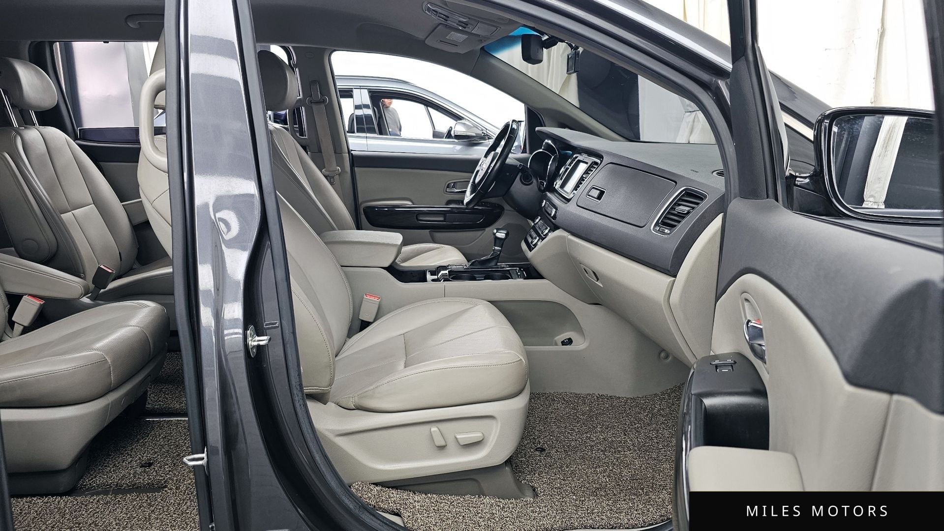 Kia Canival 2018 — миниатюра 11