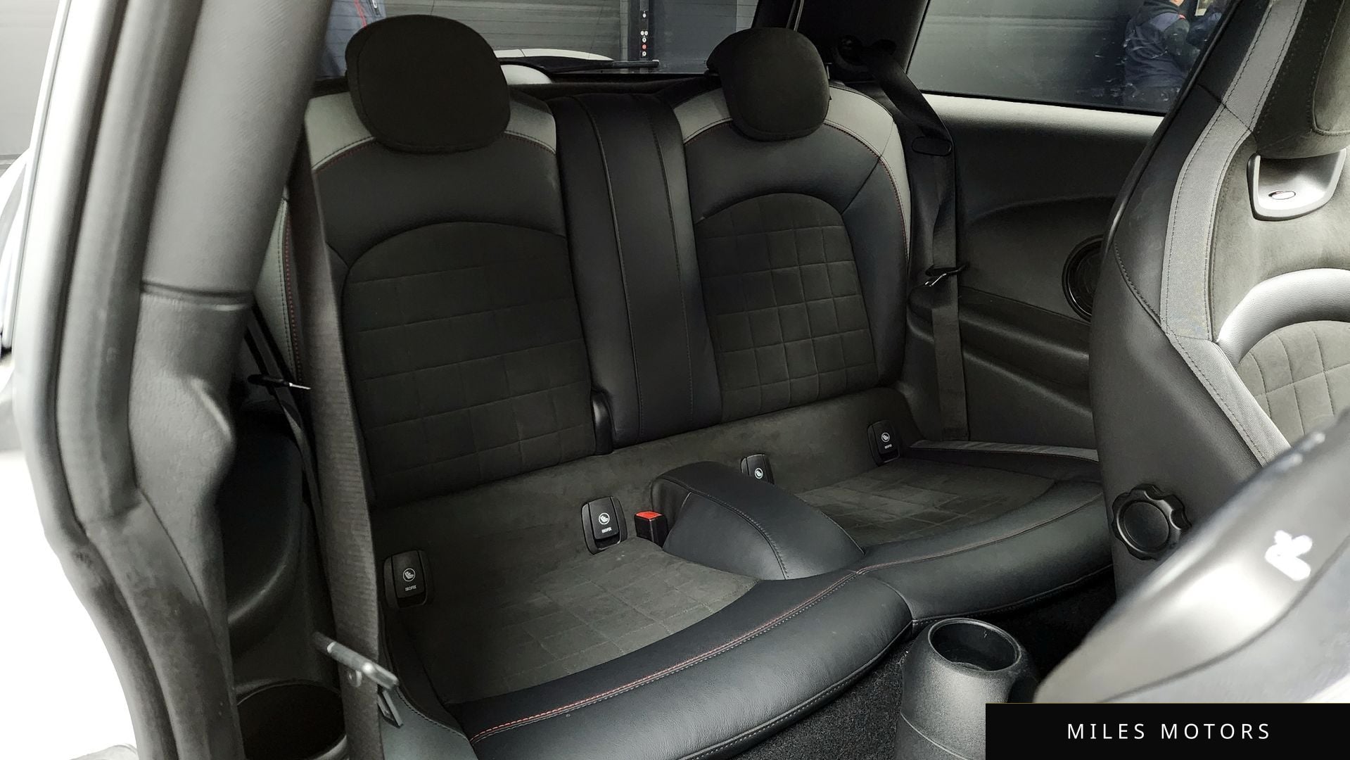 MINI Cooper S 2023 — миниатюра 12