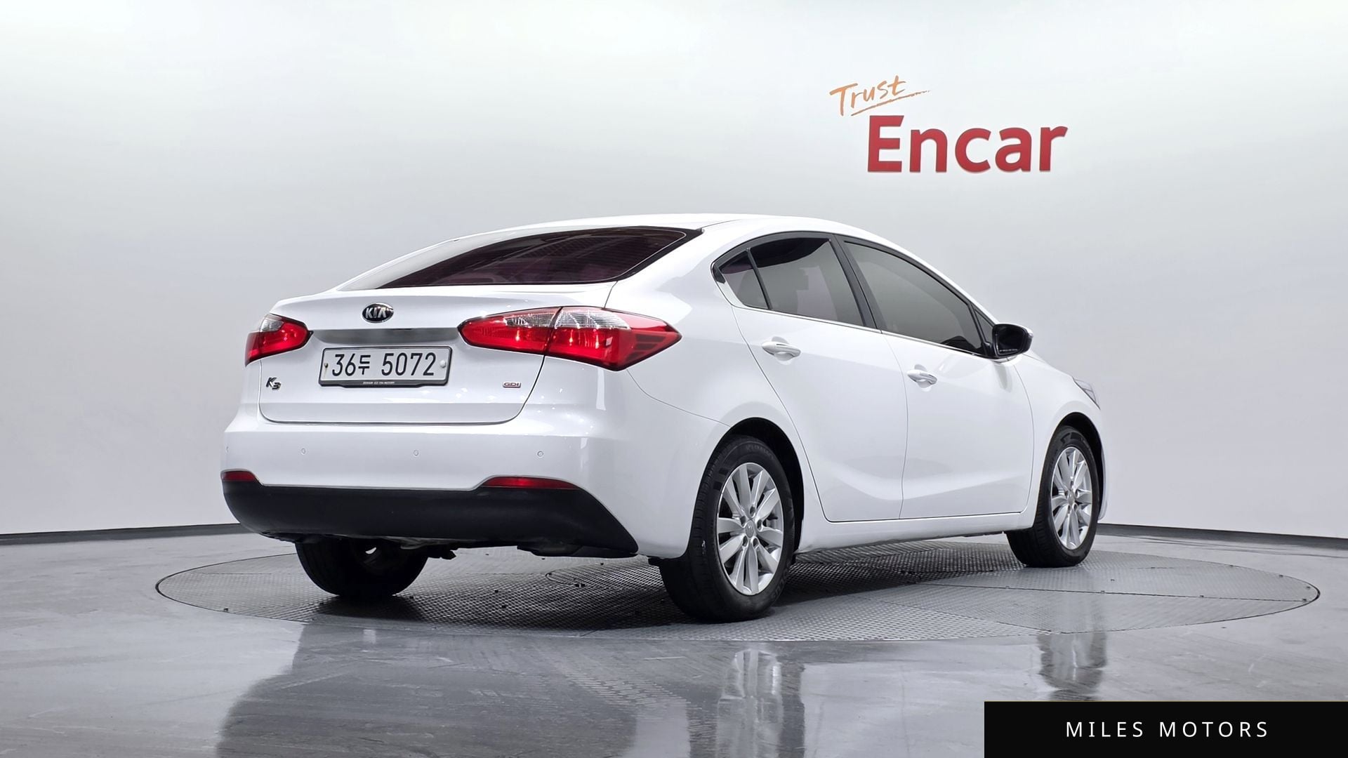 Kia K3 2013 — фото 1 из 12