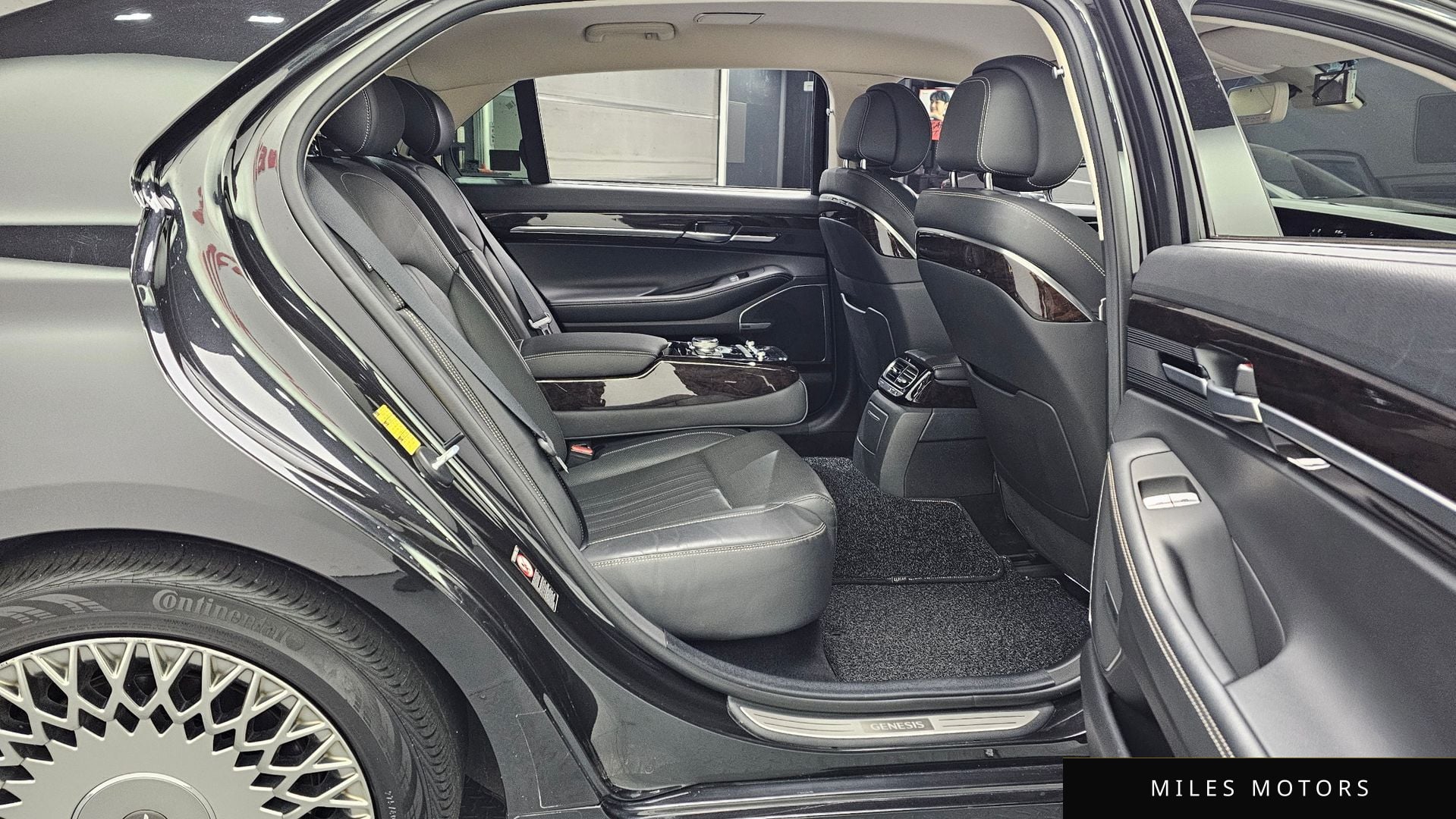 Genesis G90 2019 — миниатюра 12