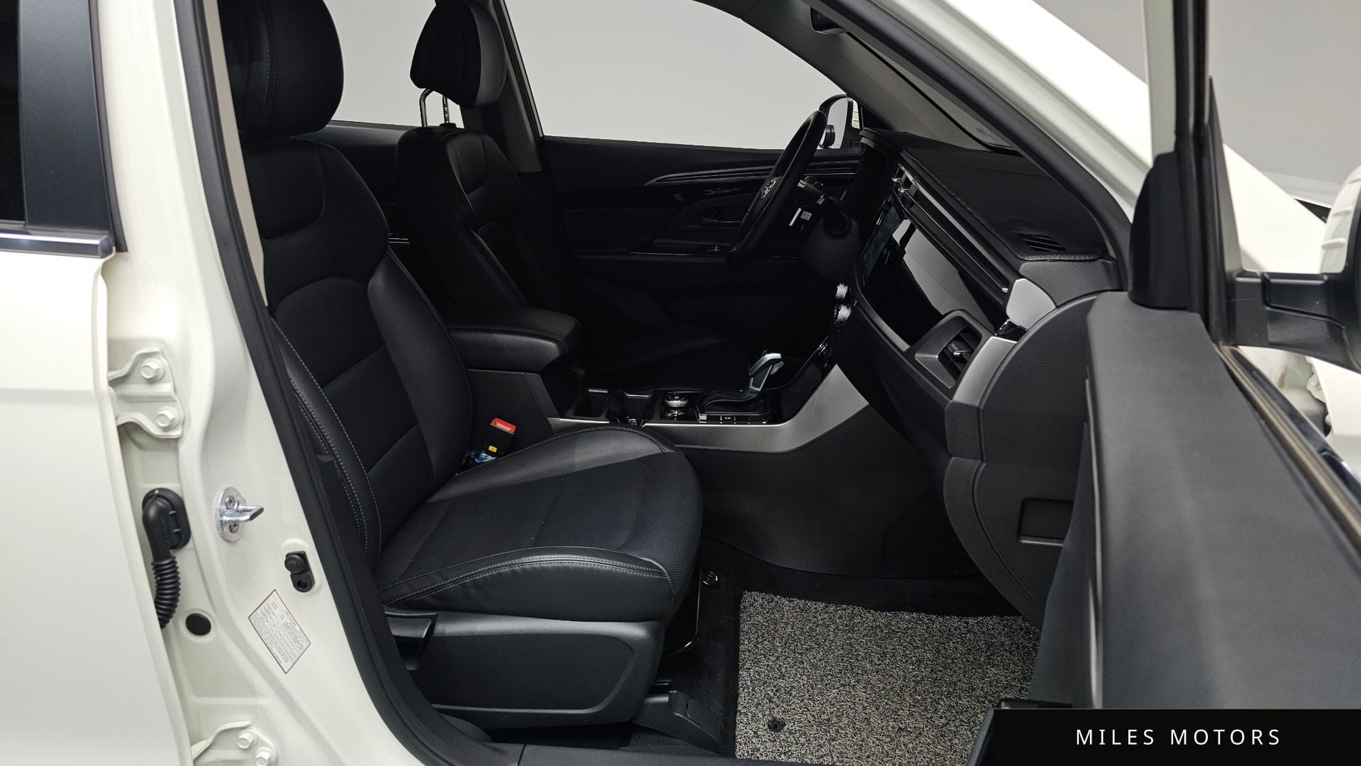 KG Mobility Beautiful Korando 2021 — миниатюра 9