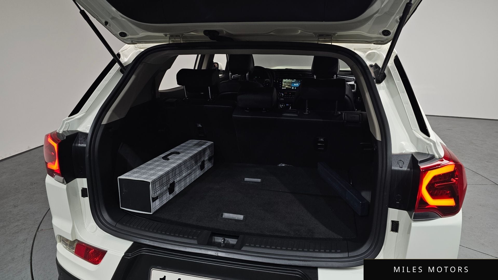 KG Mobility Beautiful Korando 2021 — миниатюра 20