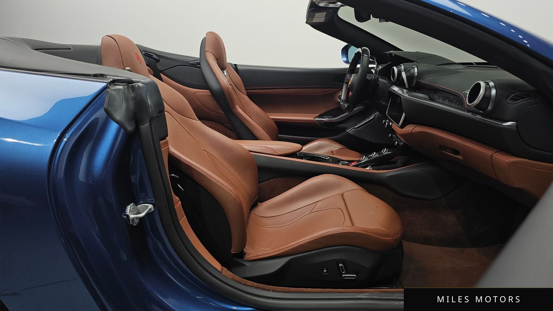 Ferrari 포르토피노 2019 — миниатюра 10