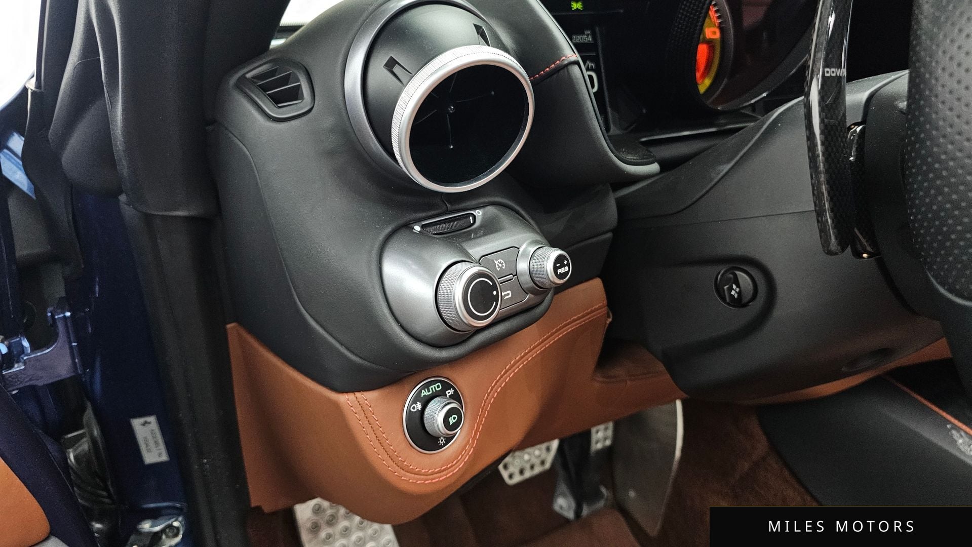 Ferrari 포르토피노 2019 — миниатюра 19