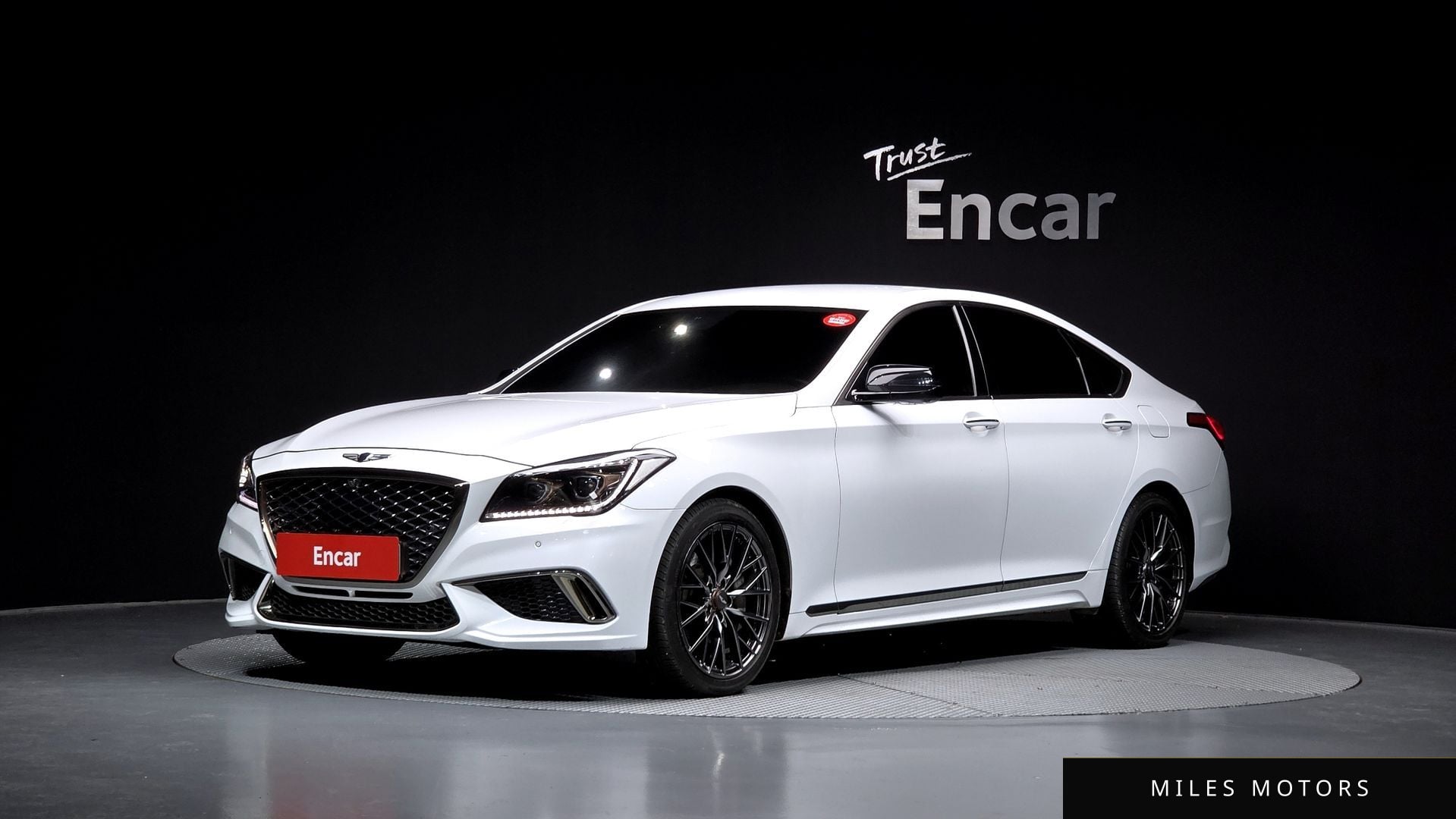 Genesis G80 2018 — фото 1 из 12