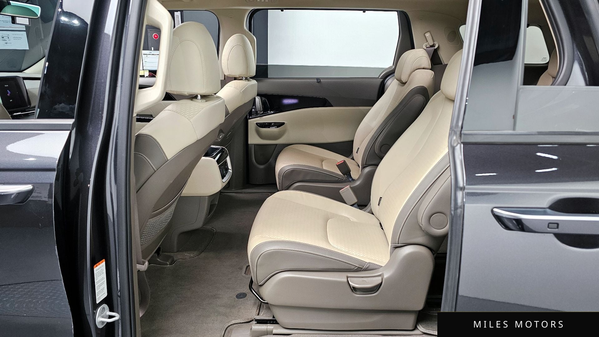 Kia Carnival 2023 — миниатюра 12