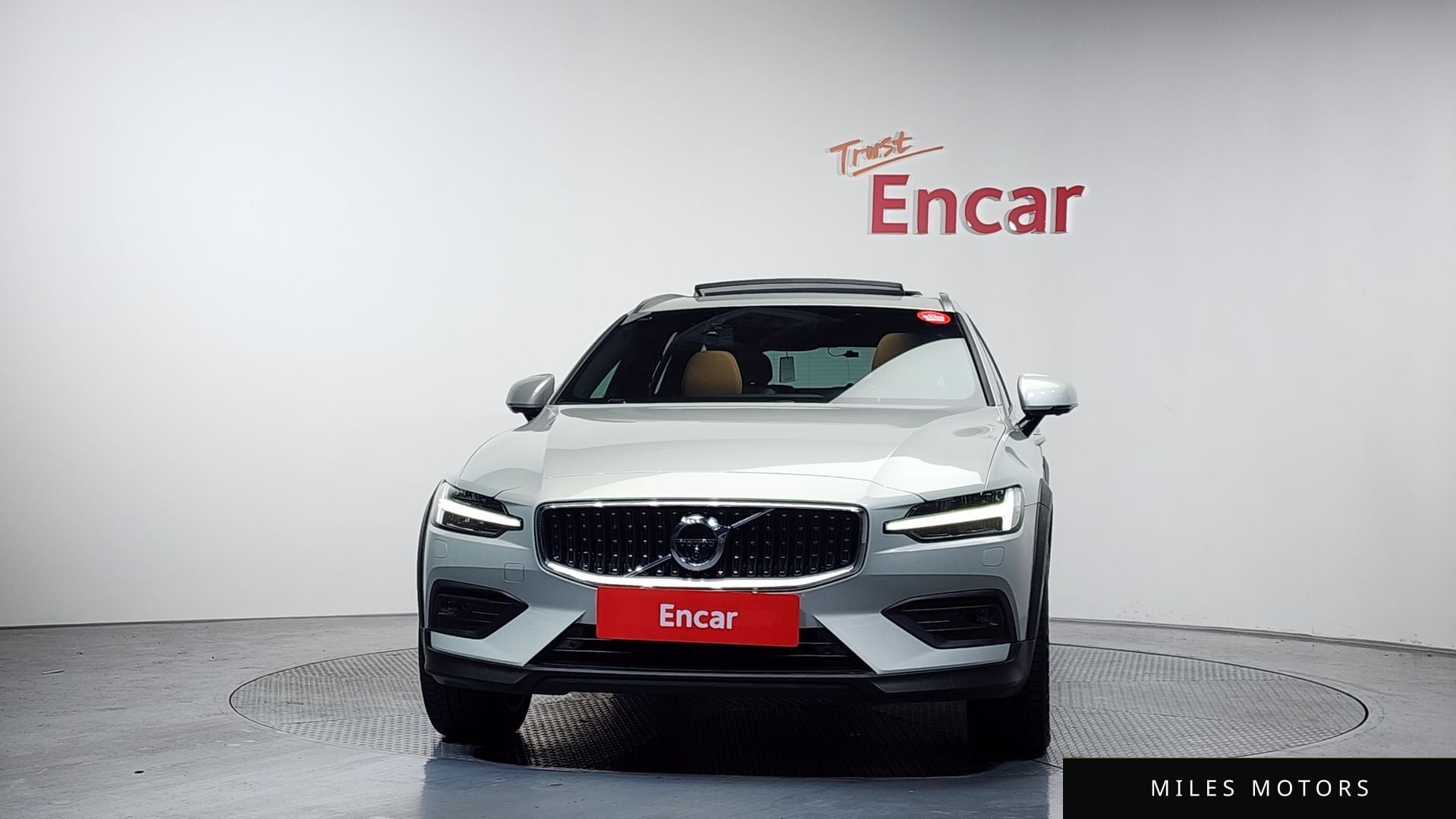 Volvo V60 2021 — миниатюра 3