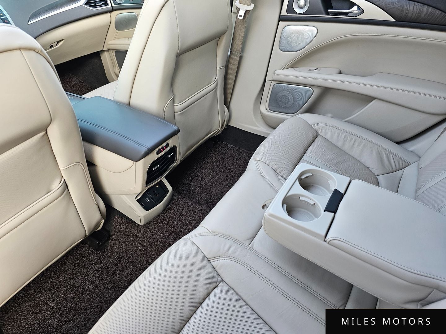 Lincoln MKZ 2020 — миниатюра 17