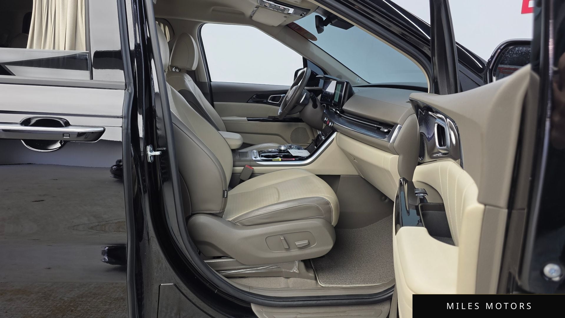 Kia Carnival 2023 — миниатюра 11