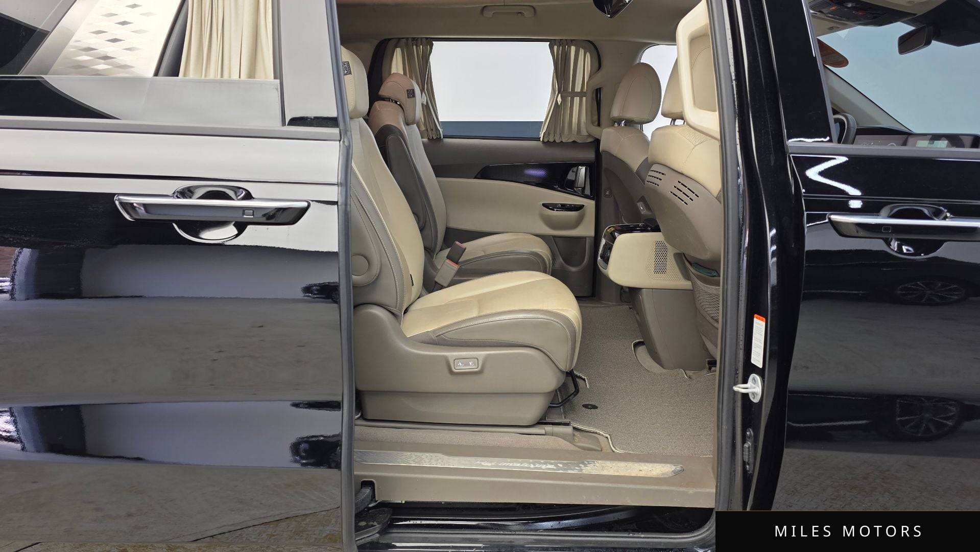 Kia Carnival 2023 — миниатюра 12