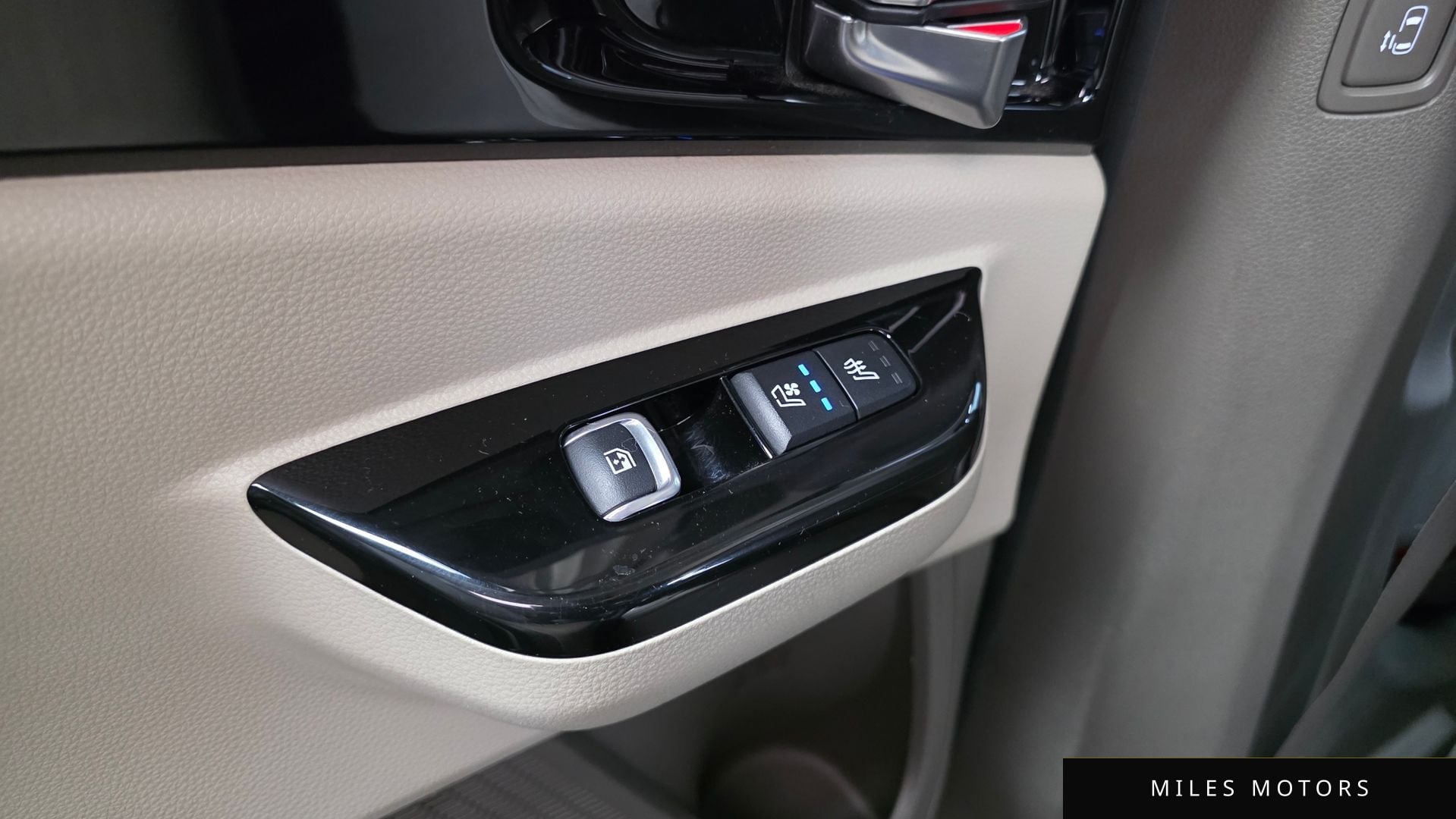 Kia Carnival 2023 — миниатюра 18