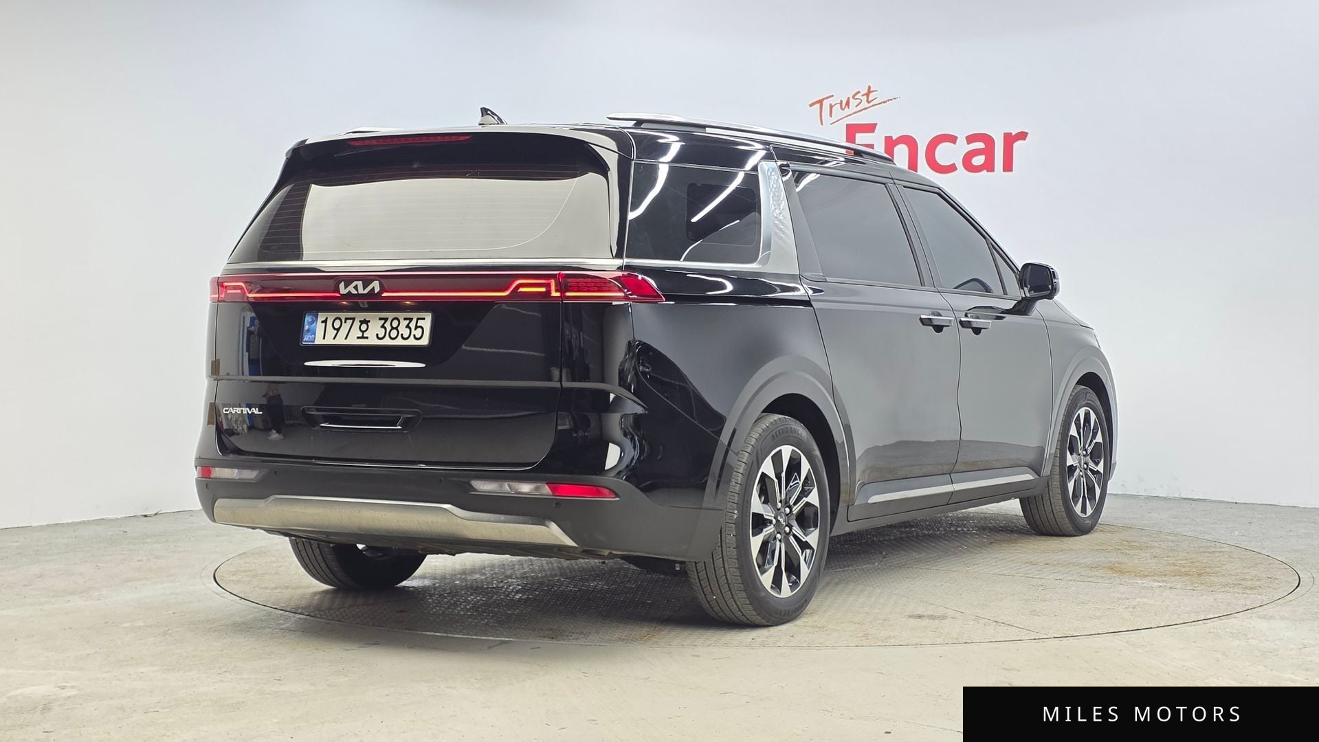 Kia Carnival 2023 — миниатюра 2