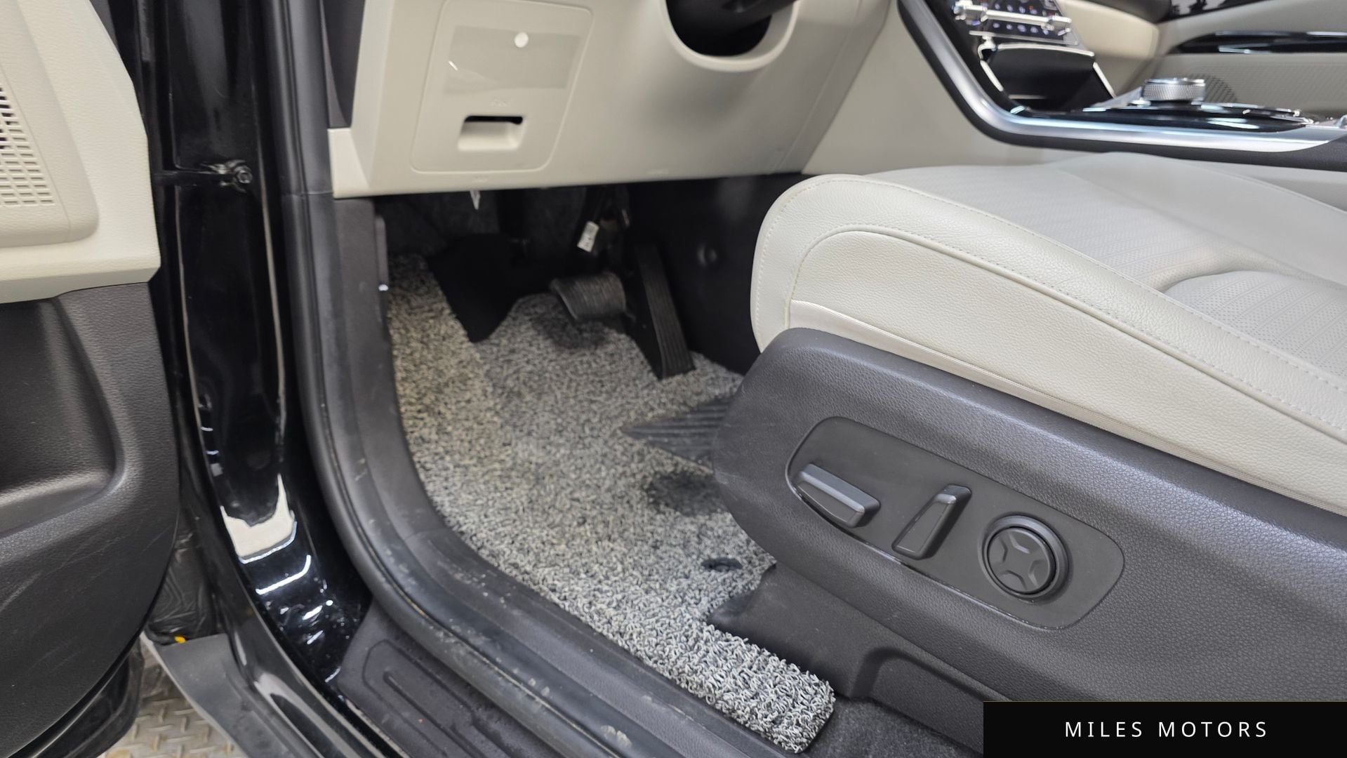 Kia Carnival 2023 — миниатюра 18