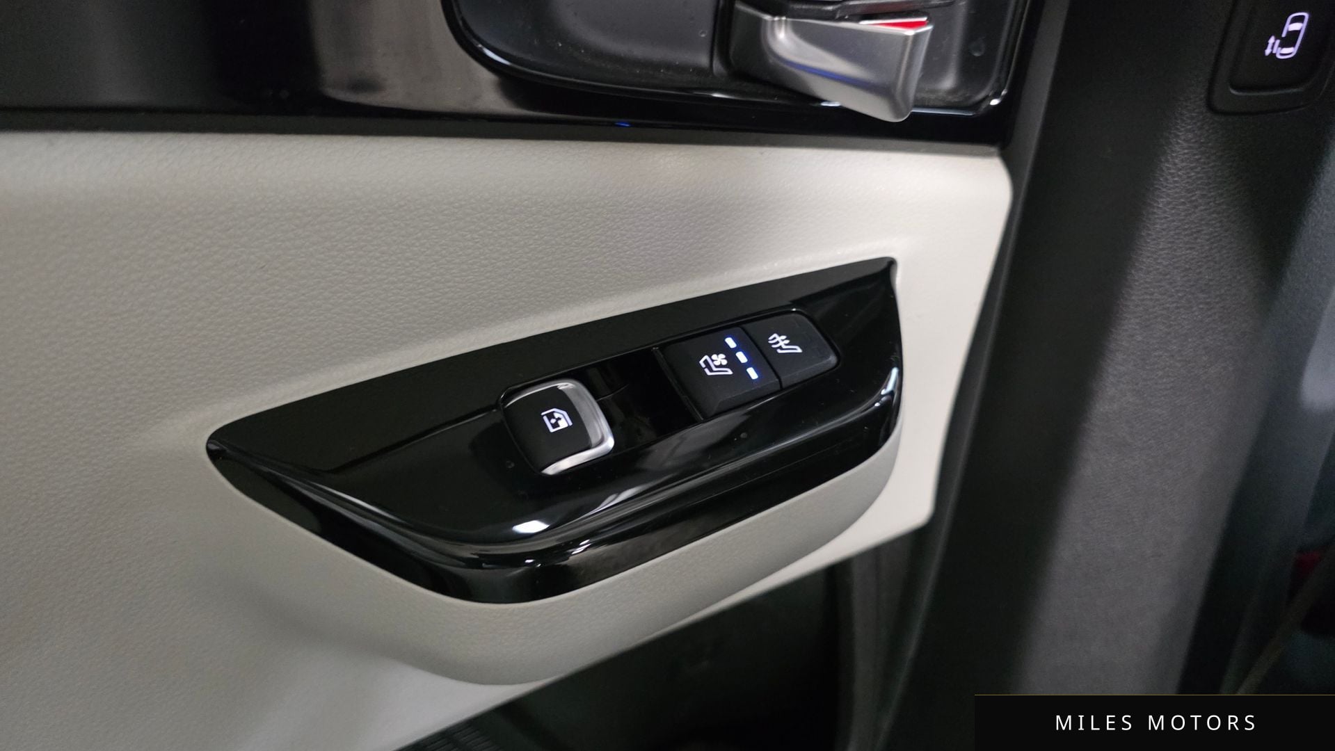 Kia Carnival 2023 — миниатюра 19