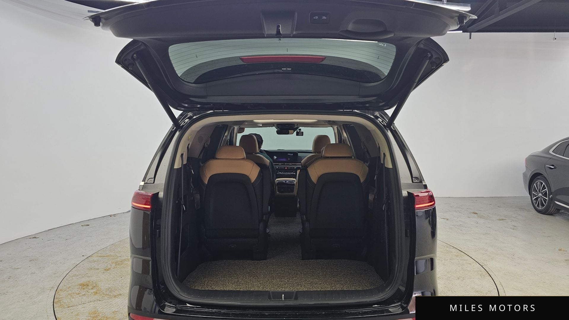 Kia 카니발 2023 — миниатюра 20