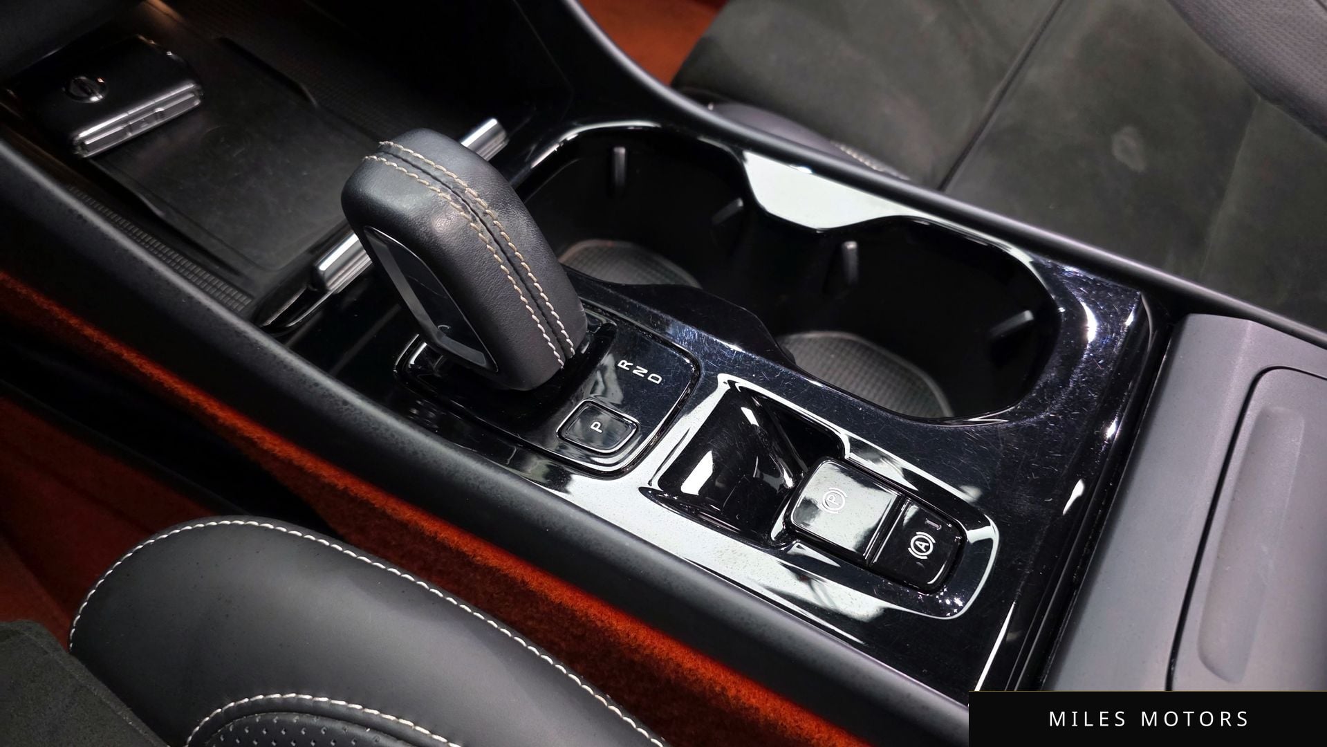 Volvo XC40 2021 — миниатюра 9