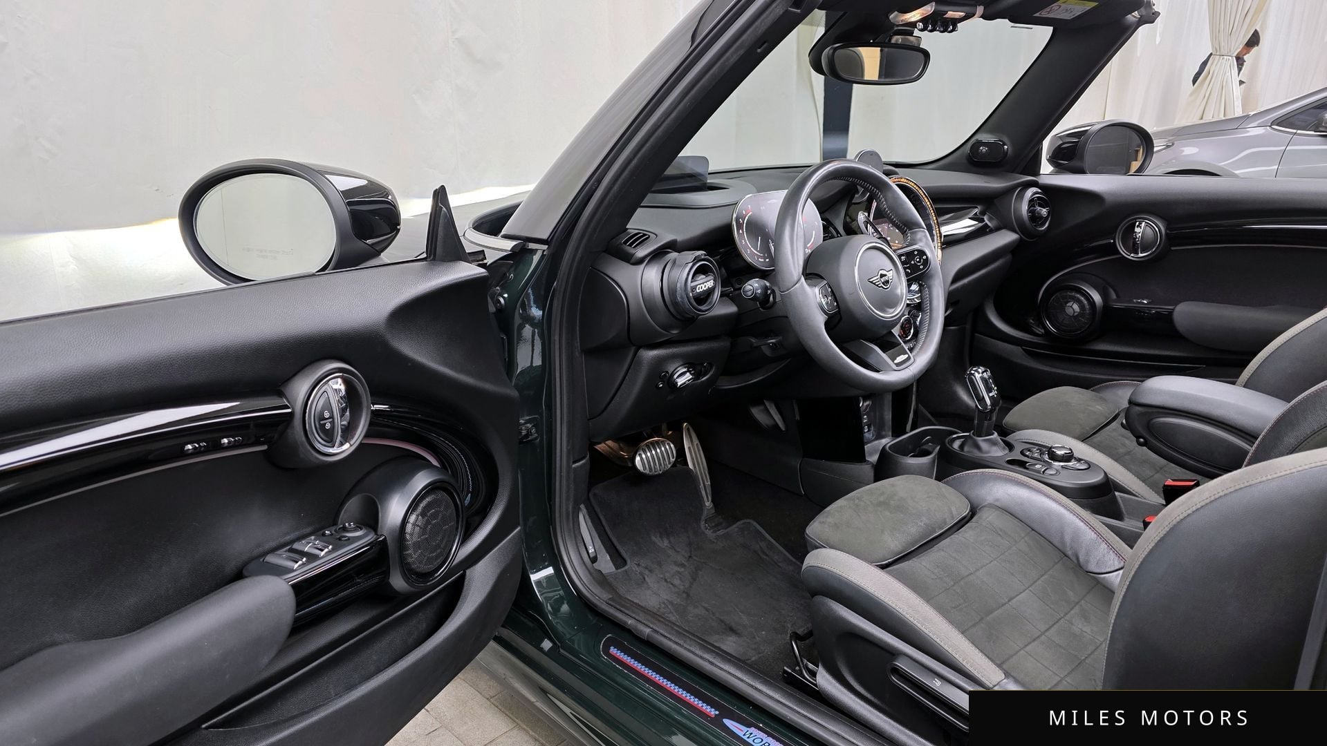 MINI Cooper Convertible 2024 — миниатюра 10