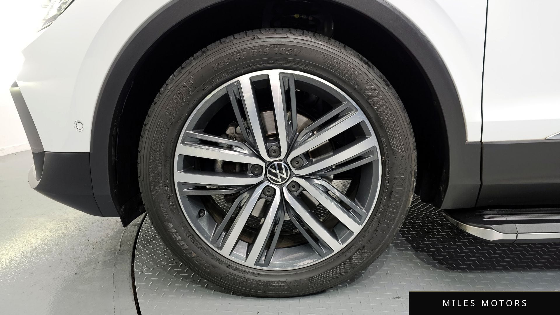 Volkswagen 티구안 2022 — миниатюра 5