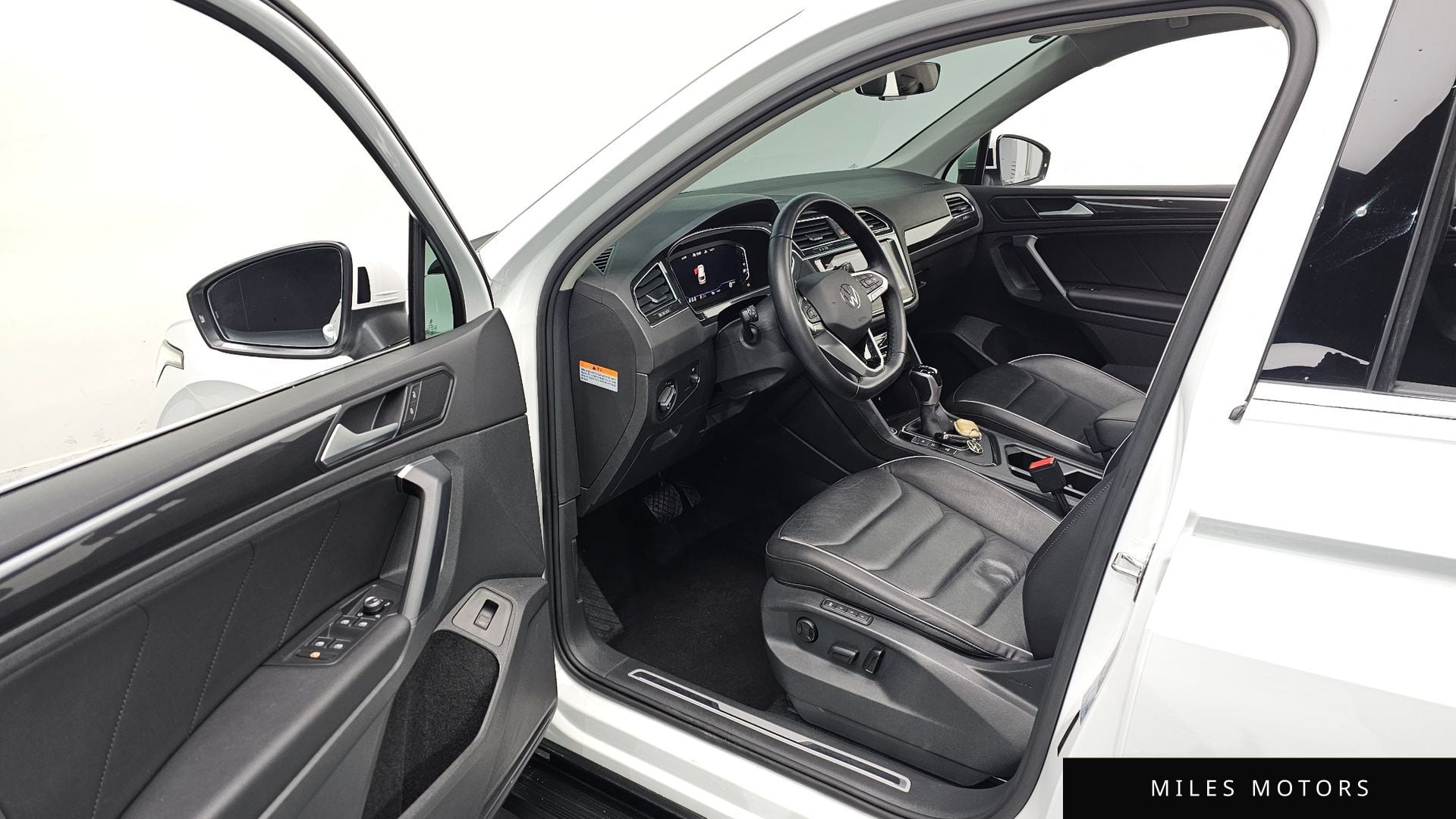 Volkswagen 티구안 2022 — миниатюра 11