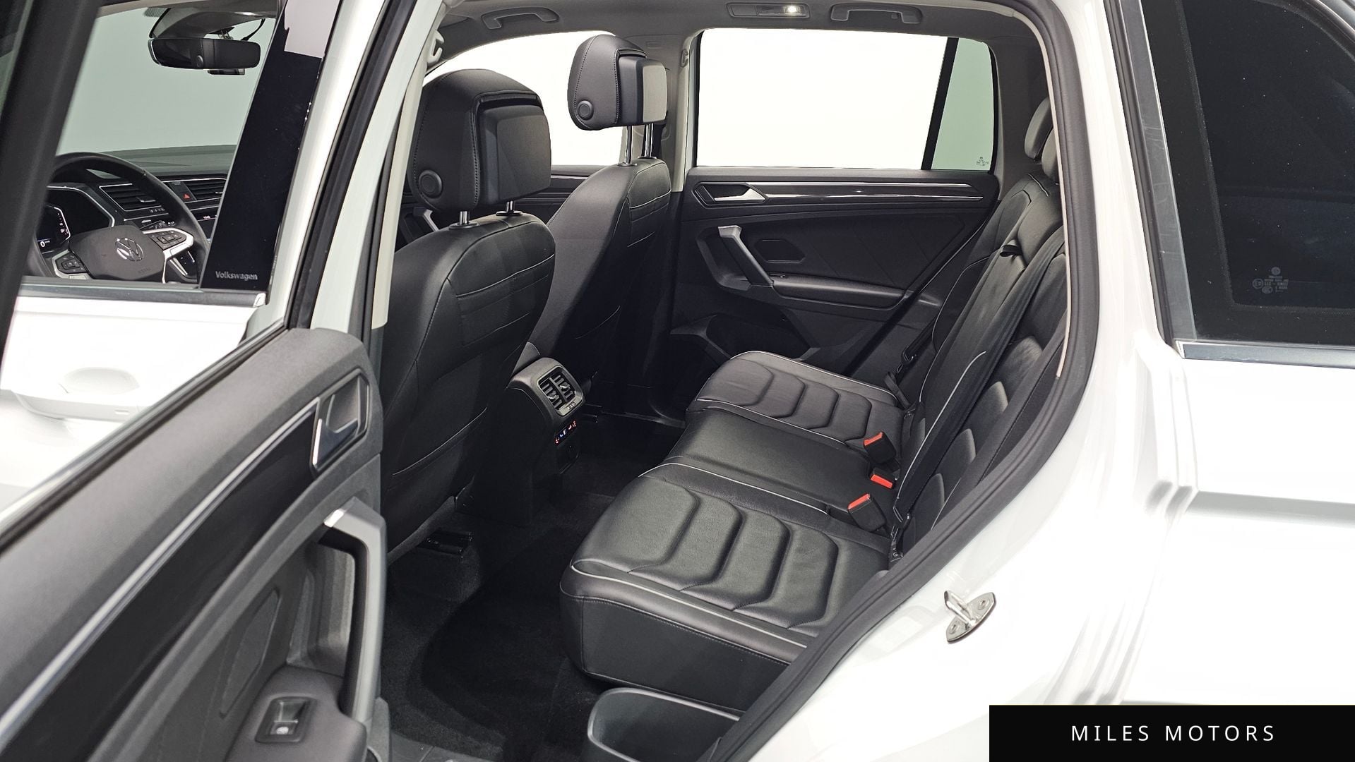 Volkswagen 티구안 2022 — миниатюра 16