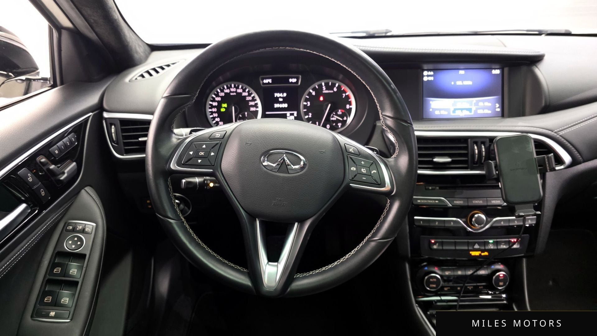 Infiniti Q30 2019 — миниатюра 13