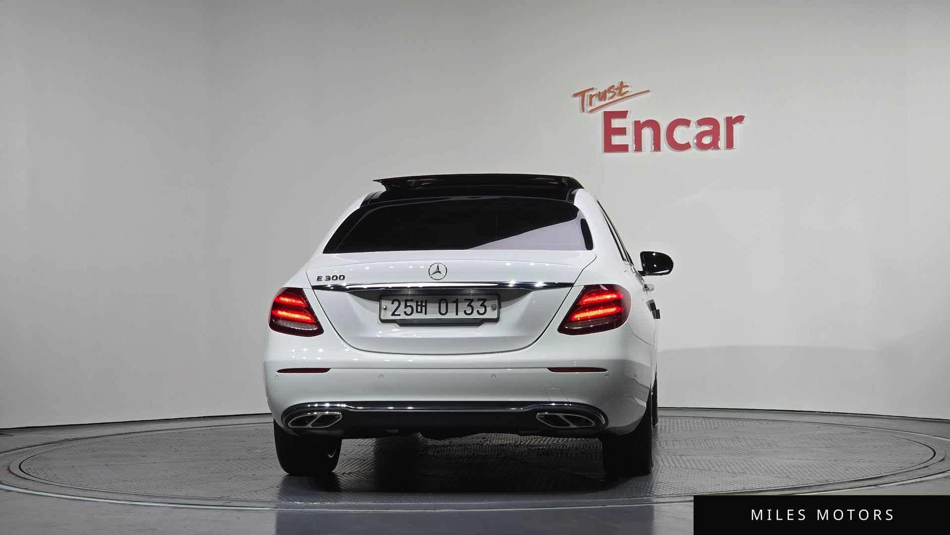Mercedes-Benz E-Class W213 2017 — миниатюра 4